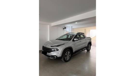 FIAT TORO 2.0 16V TURBO DIESEL FREEDOM 4WD AT9 FIAT TORO 2.0 16V TURBO DIESEL FREEDOM 4WD AT9